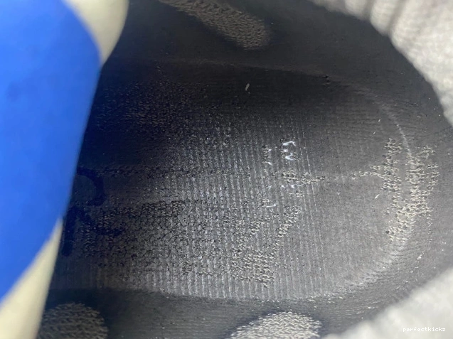 Cinder Yeezy Adidas GX9662 450 0815
